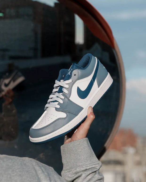 <h2>Air Jordan</h2>
