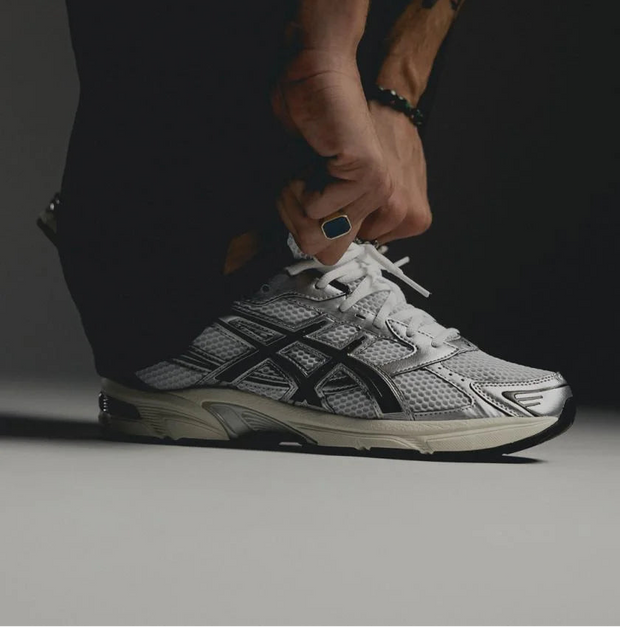 <h2>Asics</h2>